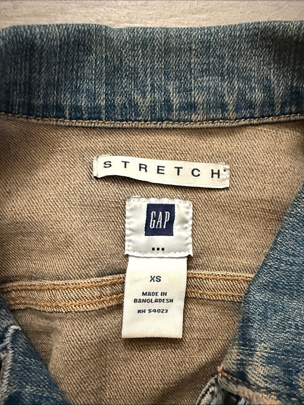 GAP Rustic Denim Jacket - Picture 4 of 4